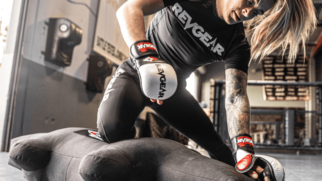  FIGHTR® Boxing Gloves - Ideal Stability & Impact Strength, Punching Gloves for Boxing, MMA, Muay Thai, Kickboxing & Martial Arts
