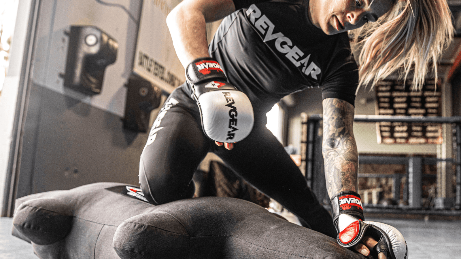 Guide to MMA Glove Sizes - Revgear Europe